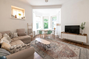 2ndhomes 2BR City Center Apartment with Balcony & Park view